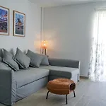 Caroline's Tropical Paradise طوستا ديل سيلونثيو