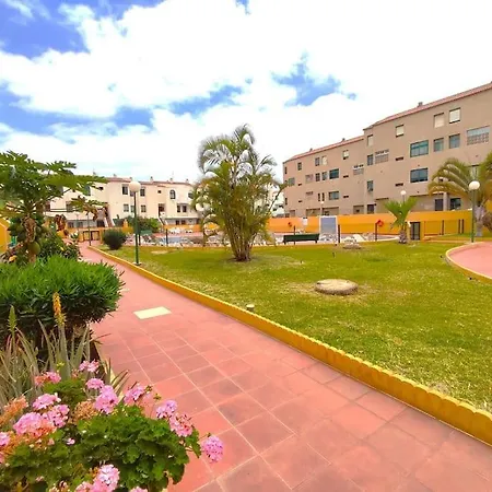 Апартаменты Caroline's Tropical Paradise Коста-дель-Силенцио