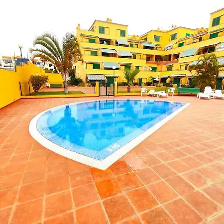 Caroline's Tropical Paradise Appartement *