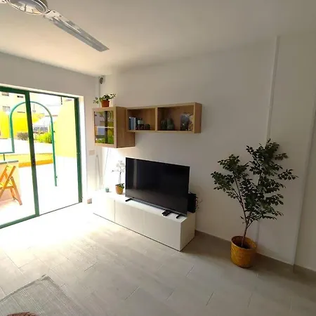 Caroline's Tropical Paradise Коста-дель-Силенцио