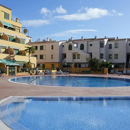 Caroline's Tropical Paradise